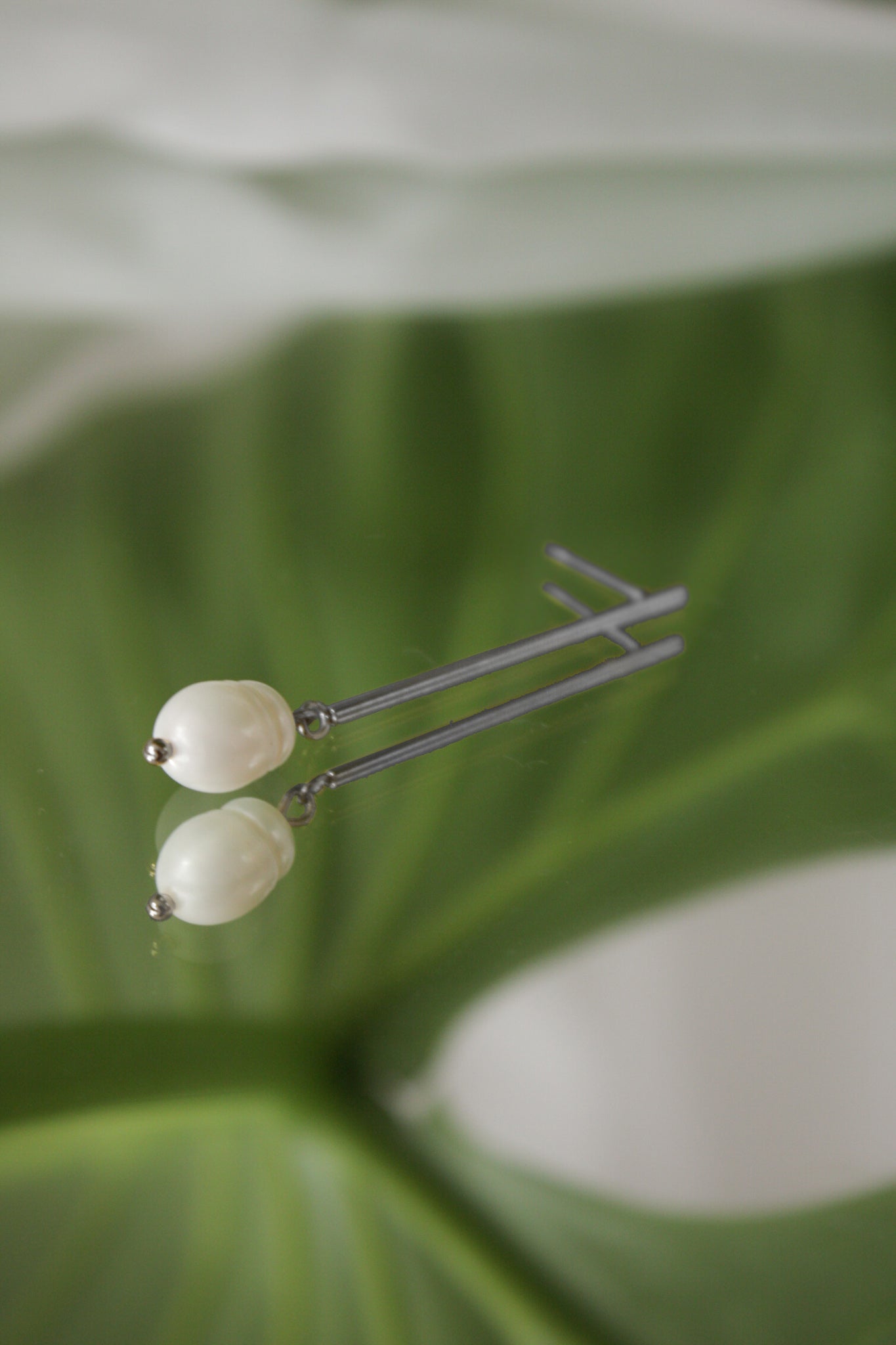 Line My Pearls Basic