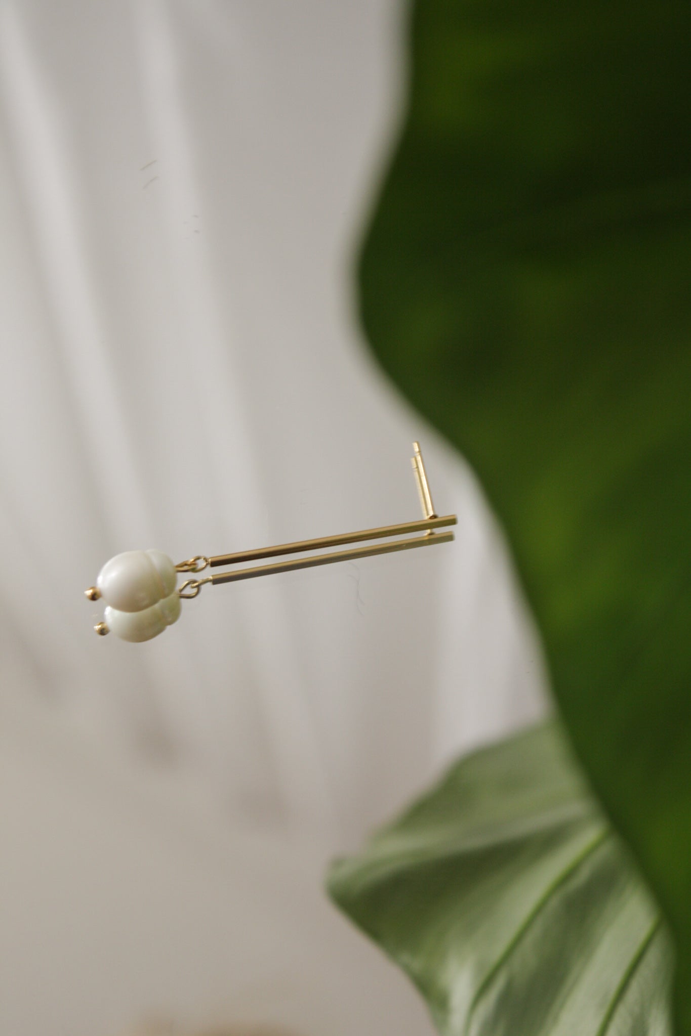 Line My Pearls Basic